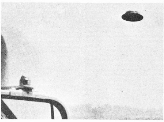 Picture showing an apparent UFO