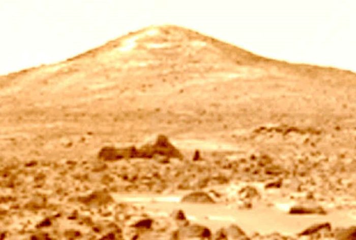 Does this picture show a Sphinx-like object on the surface of Mars?