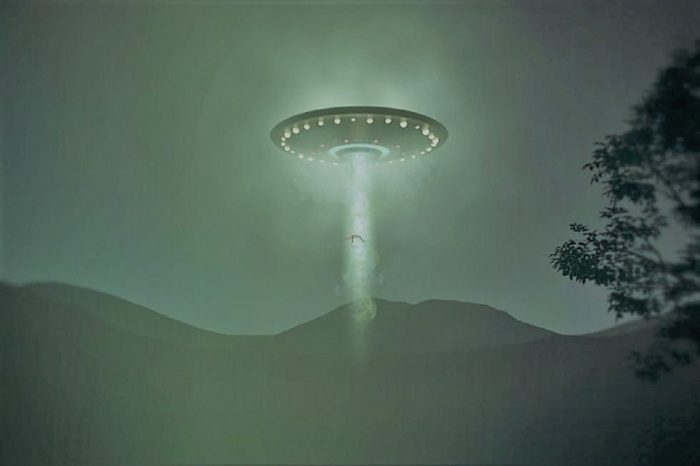 Depiction of a UFO descending in the mountains