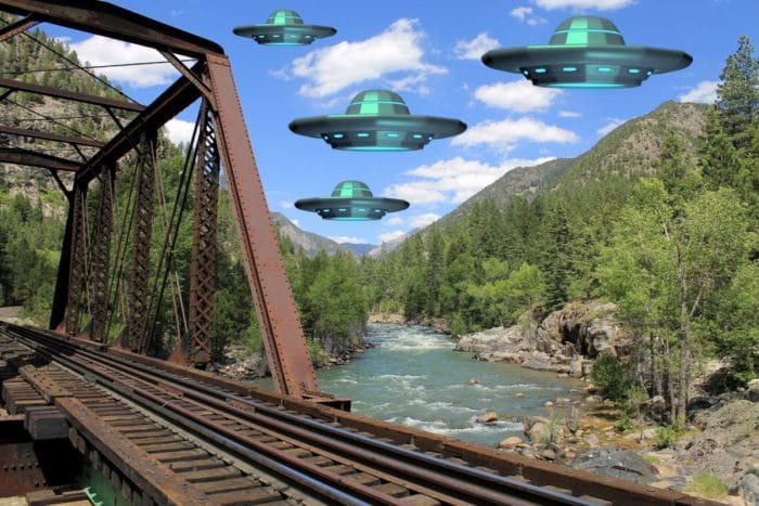 A depiction of multiple UFOs over Farrmington