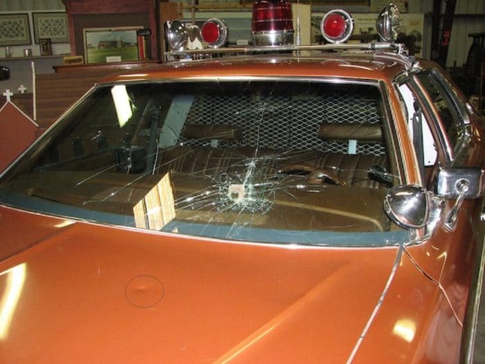 An example of the crashed windscreen