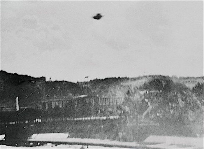 A picture of an apparent UFO