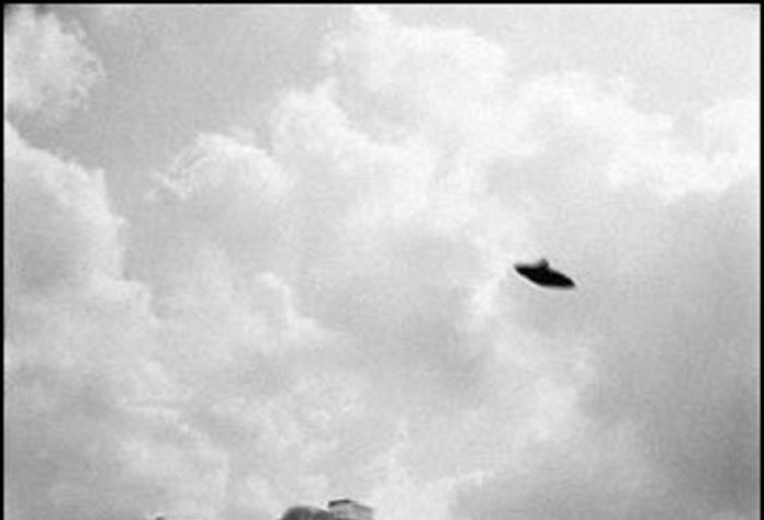 A picture claiming to show a real UFO