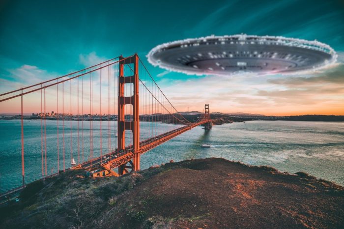 A superimposed UFO over a picture of the Golden Gate Bridge
