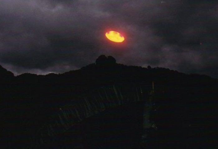 A picture showing an alleged UFO