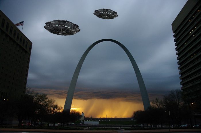 The Arch of St. Louis with two superimposed UFOs over the top