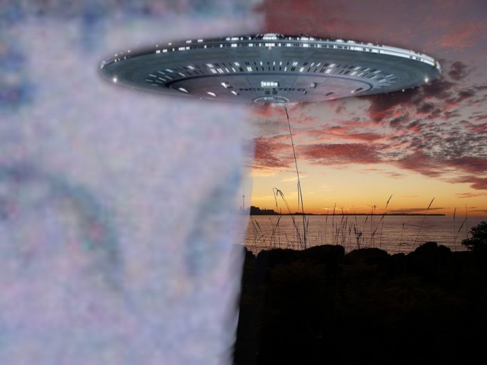 A superimposed UFO over a picture of Lake Ontario