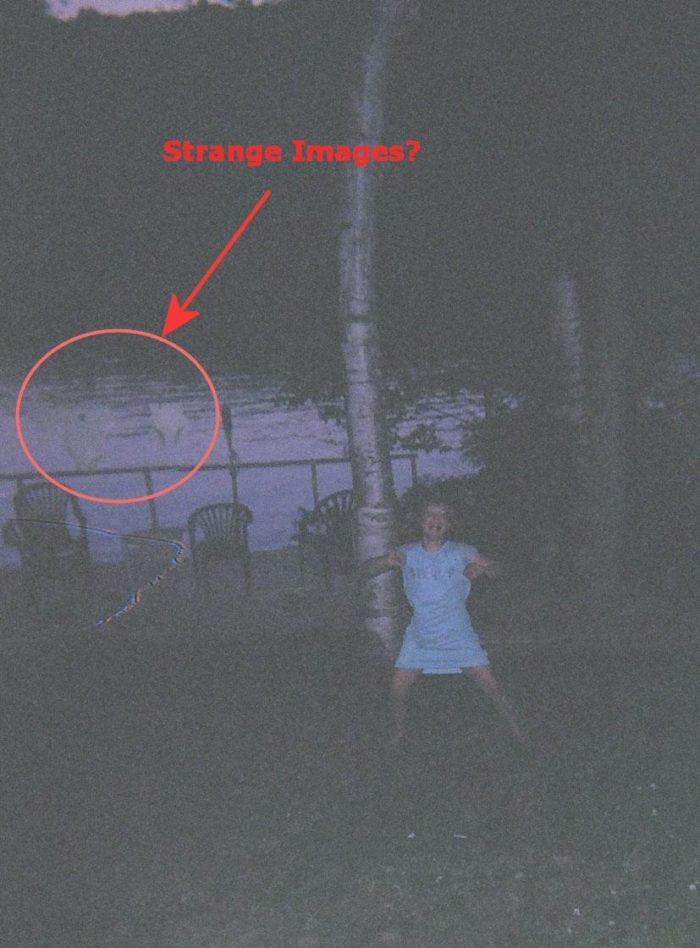 A picture claiming to show an alien being