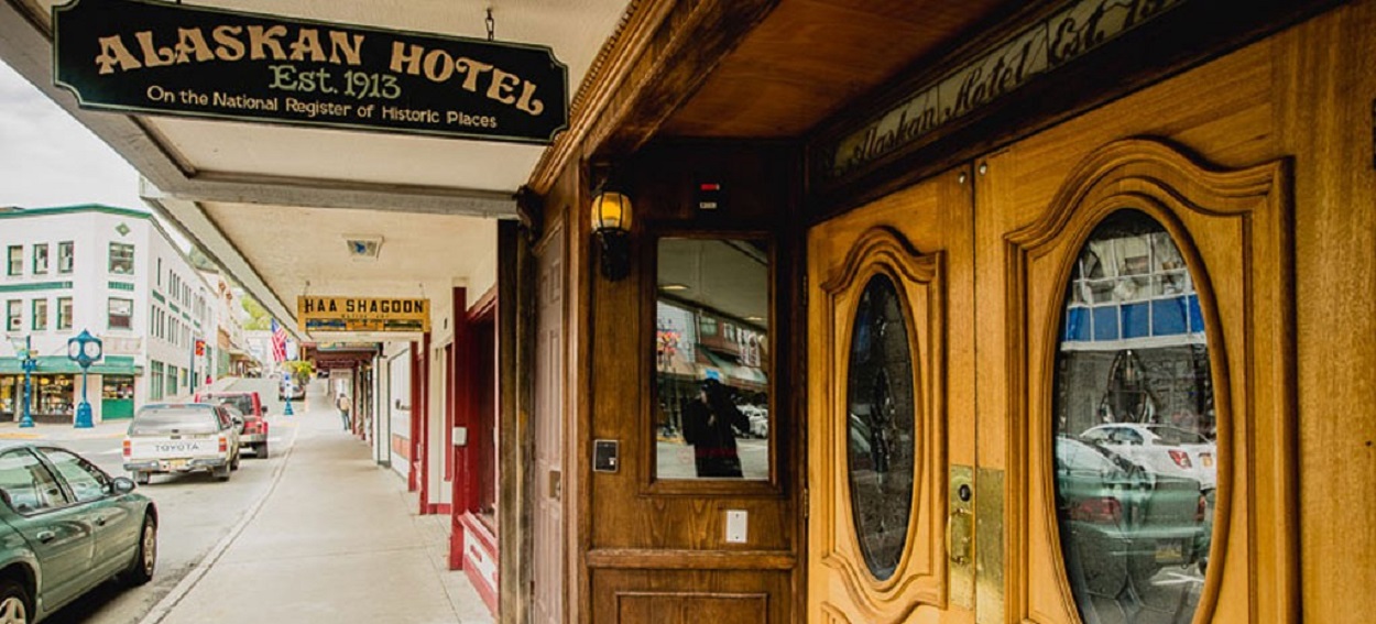 The entrance to the Alaskan Hotel