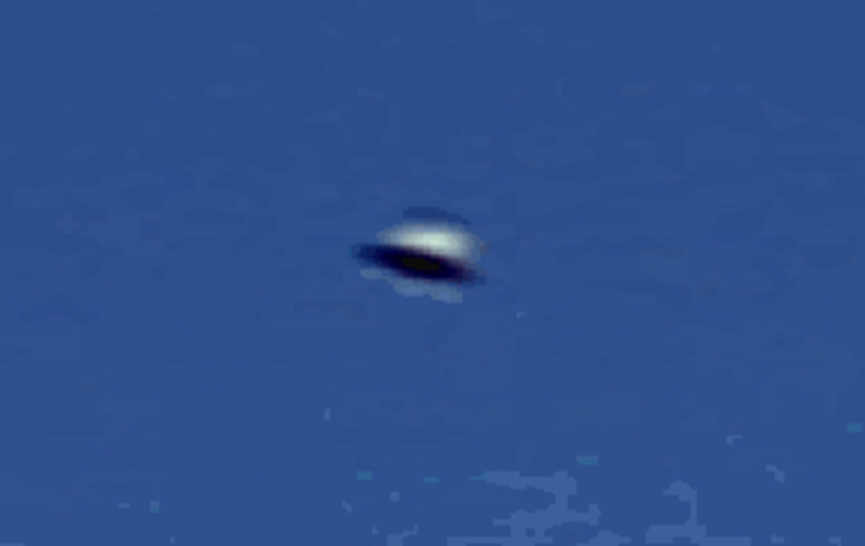 Close up of the UFO 