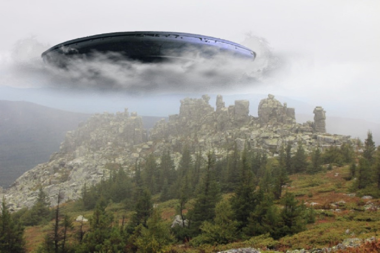 Depiction of a UFO over the Ural Mountains